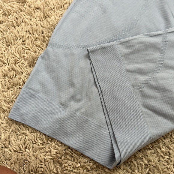 Lululemon Swiftly Tech Short Sleeve - Picture 3 of 5